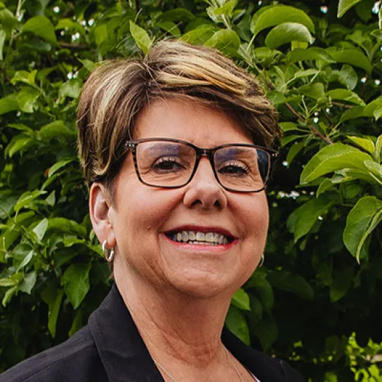 Brenda McIntosh headshot.